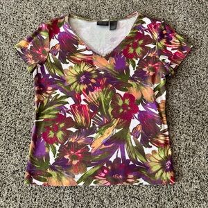 Chico's Multicolor Floral V-Neck Tee in Size 1 - Medium